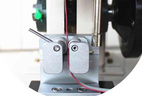 Dual roller grip for wire