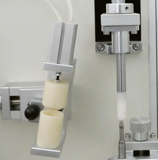 holding device of spectacle frame bridge deformation tester
